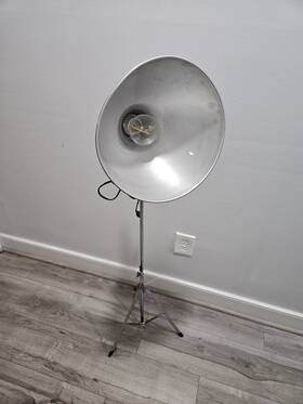 60644 Acme Vintage Acme- Lite Photo Light And Tripod Tested Working