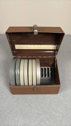 0018-1 Ambassador Vintage Metal 8mm Film Reel Storage Box Case 12 Slot With 6 Reels Brown 2