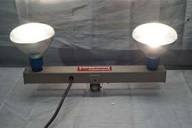 08656 Bell And Howell Camera Light Bar # With Sylvania R-34 Bulbs In Box