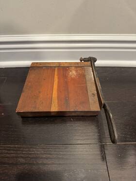 61674 Ellseelo .61674 Vintage No. Wood Trimming Board 8 3/4 Inch X 9 Usa