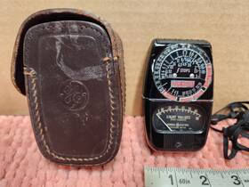 8dw58y1 Ge Vtg General Electric Exposure Light Meter Model With Leather Case
