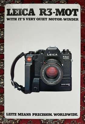 R3-mot Leica Original Vintage Advertising Sign Made Of Plastic With Logo