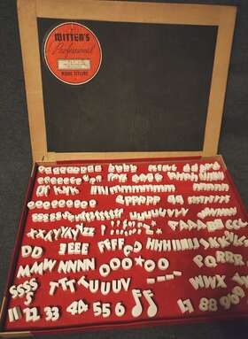 Plt-3 Mittens Professional Movie Titlers Push Pin Letters/ Numbers - 1930s