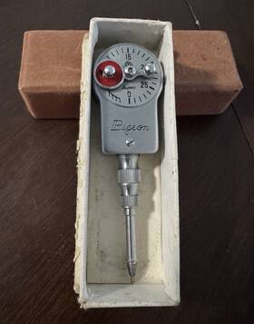 Pigeon Y2427 Vintage Self Timer From Japan Original Box Works