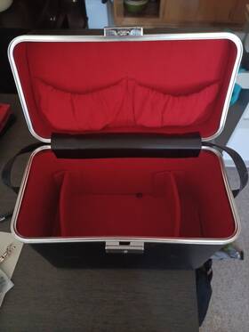 Sr-85 Royal Japanese Camera Case Vintage Slr Black Vinyl Red Velvet Interior