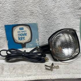 198.8811 Sears Vintage Super 8 Movie Light 250 Watt In Excellent Condition