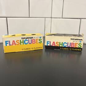 Sylvania 046135912849 Vintage Blue Dot Flashcubes Flash 5 Cubes/ 2 Boxes