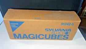 Sylvania 91242-5 Original Vintage Blue Dot Cubes. Flashes Nib 12pac/36cubes/144lamps
