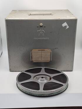 Tayloreel 22974 Vintage 7 Inch 16mm Movie Reels And Cans Carrying Case