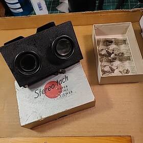 Zorki 225870 Stereo-tach Stereo Paper Print Viewer With One Image