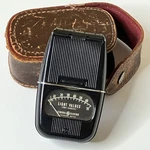 General Electric Exposure Meter Works! Model 8DW58Y5 W/leather Pouch 1945. Fixed Price $9.95.