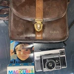 Magicubes Sylvania Blue Dot Flash Brand New With Instamatic 35. Fixed Price $49.00.