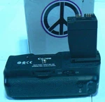Canon Battery Pack Grip BG-E8 Vintage. Fixed Price $27.77.