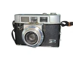 Vintage Kodak Automatic Chrome 35 Mm Film Camera W/ Leather Case Untested. Fixed Price $29.99.