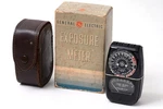 Vintage DW-58 Camera Exposure Light Meter With Case, Box, Inst. (near Mint). Fixed Price $10.00.