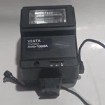 Vesta Thyristor AUTO-1000A Shoe Mount Flash Strobe Film Digital Camera C33. Fixed Price $13.50.